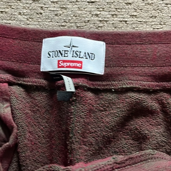 Supreme stone island shorts size large - Picture 3 of 4